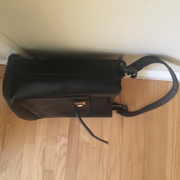 Black Bag. ( Free with Purchase ) - Picture 4 of 11